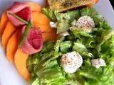 Salade au chèvre frais et son melon-jambon