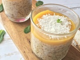 Riz et tapioca au lait de coco avec son coulis de mangue