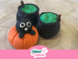 Modelage halloween chaudron et chat noir en pâte à sucre