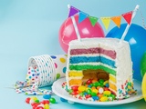 Piñata Cake façon Rainbow