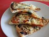 Pizza à la tomate et aux sardines