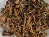 Pourpier (queues) à la courgette, chanterelles, herbes aromatiques et piment d'Espélette