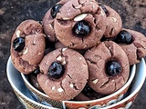 Ghriba au chocolat, cerise amarena et fève tonka