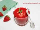 Soupe de fraises à la menthe et à la fleur d'oranger