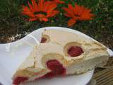 Gâteau aux blancs d’œufs et fraises du jardin
