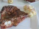 Travers ou plat de côte ou ribs de porc marinés sauce massalé au bbq et chou-fleur breton béchamel