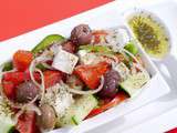 Salade grecque « Horiatiki salata » une recette simple, fraîche et saine