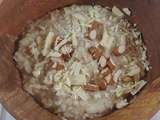 Porridge à la pomme, poire et chocolat blanc