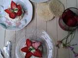 Tartelettes aux fraises  minute  : sablés à la cassonade~fraises au vinaigre balsamique~chantilly au mascarpone