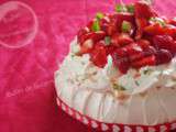 Pavlova aux fraises sur compotée de rhubarbe à la menthe… pour fêter les mamans