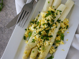 Asperges blanches, œufs mimosa