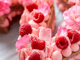 Number cake Ispahan: rose, framboise et litchi