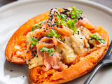 Patate douce, œufs brouillés et saumon fumé