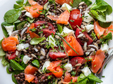 Salade de lentilles, mâche et truite fumée