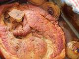 Rouelle de porc braisée au vinaigre et oignons caramélisés