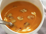 VELOUTÉ de patates douces, coco et PÉTALES de chataignes TOASTÉES