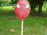 Cake pops Spiderman