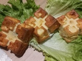 Quiche sans pâte au saucisson, cornichons et raclette