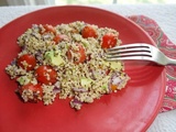 Salade de quinoa à l’avocat et tomates cerises