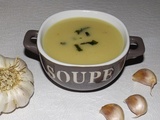 Velouté aux 40 gousses d’ail : soupe douce, parfumée et surprenante