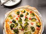 Pizza veggie brocolis et tomates cerises