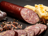 15 meilleures recettes de saucisses d’été que nous adorons