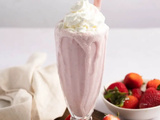 Milkshake aux fraises fraîches