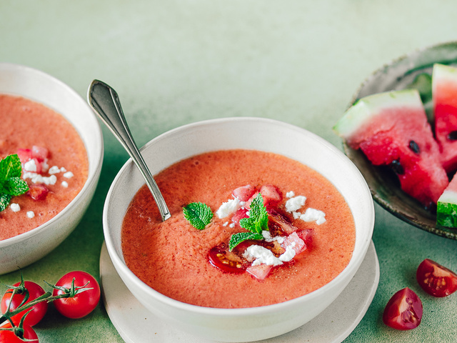 Salade de tomates pastèque et fêta - La Cuisine d'Adeline