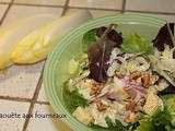 Salade d'endives aux noix, jambon et dés de gouda