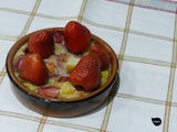 Clafoutis fraises-pêches à la reine-des-prés