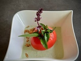 Crème de concombre et sa tomate farcie au caviar d’aubergine