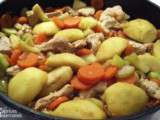 Emincés de poulet aux pommes et petits légumes