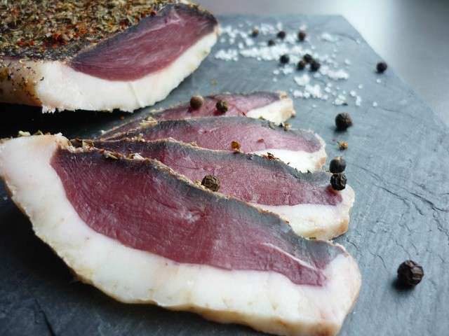Les Meilleures Recettes de Magret de canard séché et Piment d'Espelette