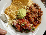 Chili con carne et salsa de tomates de Thomas Straker
