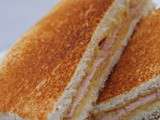 Sandwiches toastés au fromage et jambon cuit supérieur