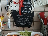 Poêlée de légumes, sauce Chili et ses œufs cocotte en tomates, à l’Air Fryer