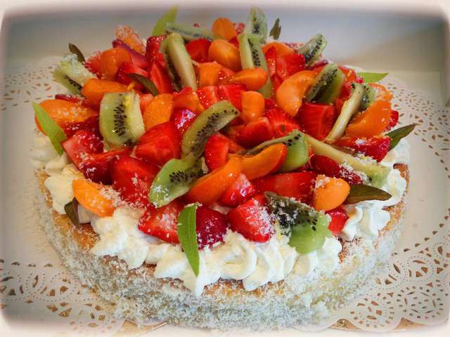 Entrez et tapons la causette (archive 10)... - Page 35 Gateau-magique-a-la-vanille-et-aux-fruits-frais-d-ete.640x480