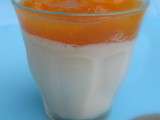 Voie lactée : pannacotta à la vanille et compotée d'abricots