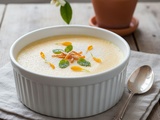 Crème dessert à la fleur d’oranger : recette simple et savoureuse