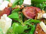 Salade de camembert, mâche et figues marinées sauce aux noix