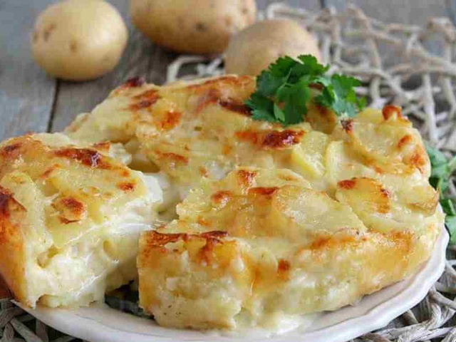 Recettes de Gâteau de pommes de terre de CommonCook