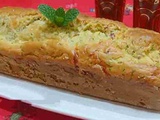 Gâteau salé aux courgettes, jambon et fromage