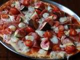 Pizza aux figues, jambon serrano et gorgonzola