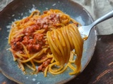 Spaghetti al sugo di salsiccia