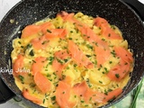 Omelette aux pommes de terre et saumon fumé