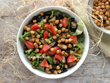 Salade d'aubergines et pois chiches rôtis
