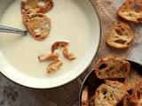 Soupe à la purée et aux croûtons