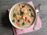 Soupe thaïe aux crevettes, riz et lait de coco