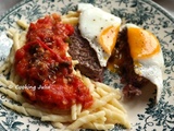 Steak à cheval et pâtes aux tomates fraîches