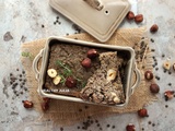 Terrine de campagne aux noisettes